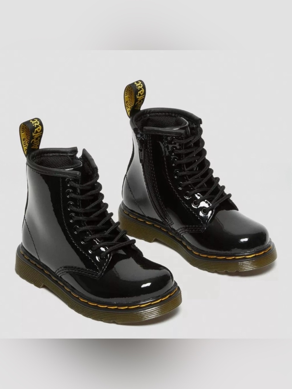 Dr. Martens TODDLER 1460 BLAK 
PATENT LEATHER LACE UP
BOOTS Size  8